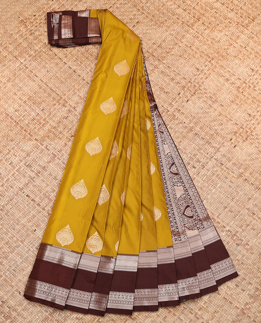 Mustard Budget Silk Saree, Detailed with Zari Buttas, Complemented by a Contrast Traditional Zari Rettai Pettu Border, Grand Pallu, and a Contrast Blouse