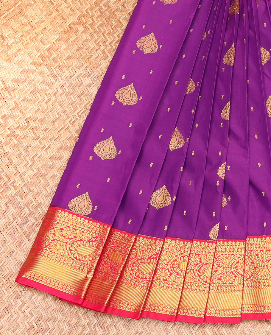 Purple Budget Silk Saree, Spotlighted with Zari Buttas, Complemented by a Contrast Traditional Zari Border, Intricately Designed Pallu, and a Contrast Blouse