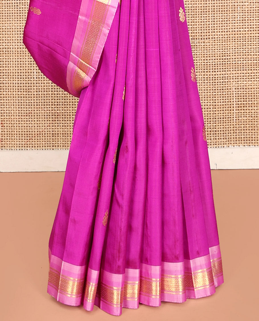 Pink Kanchipuram Silk Saree, Enriched with Zari Buttas, Contrast Korvai Border of Banaras, and Mayil Kann, Zari Design Pallu, and No Blouse