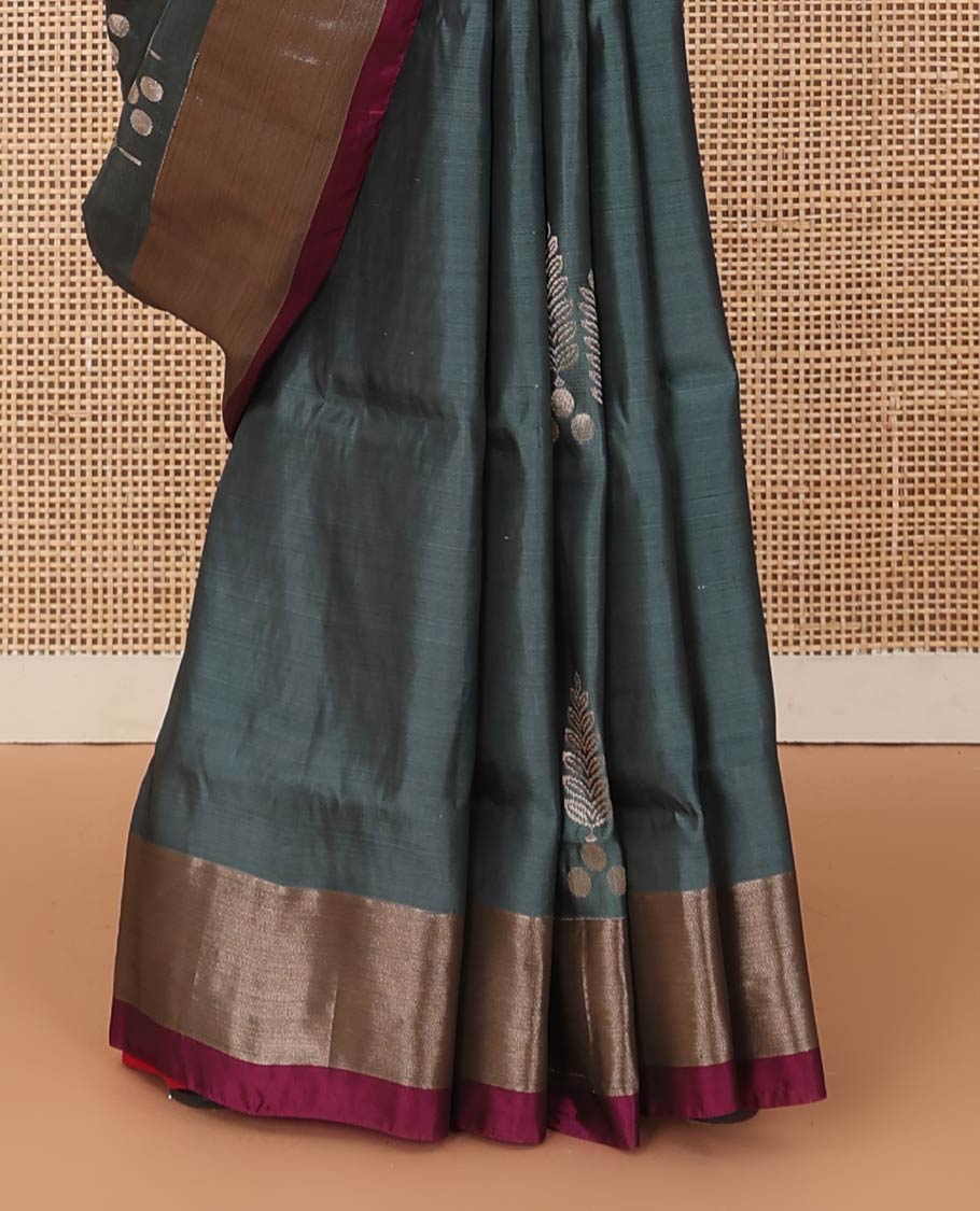 Grey zari buttas Uppada saree, contrast bavanji border, and intricately designed pallu