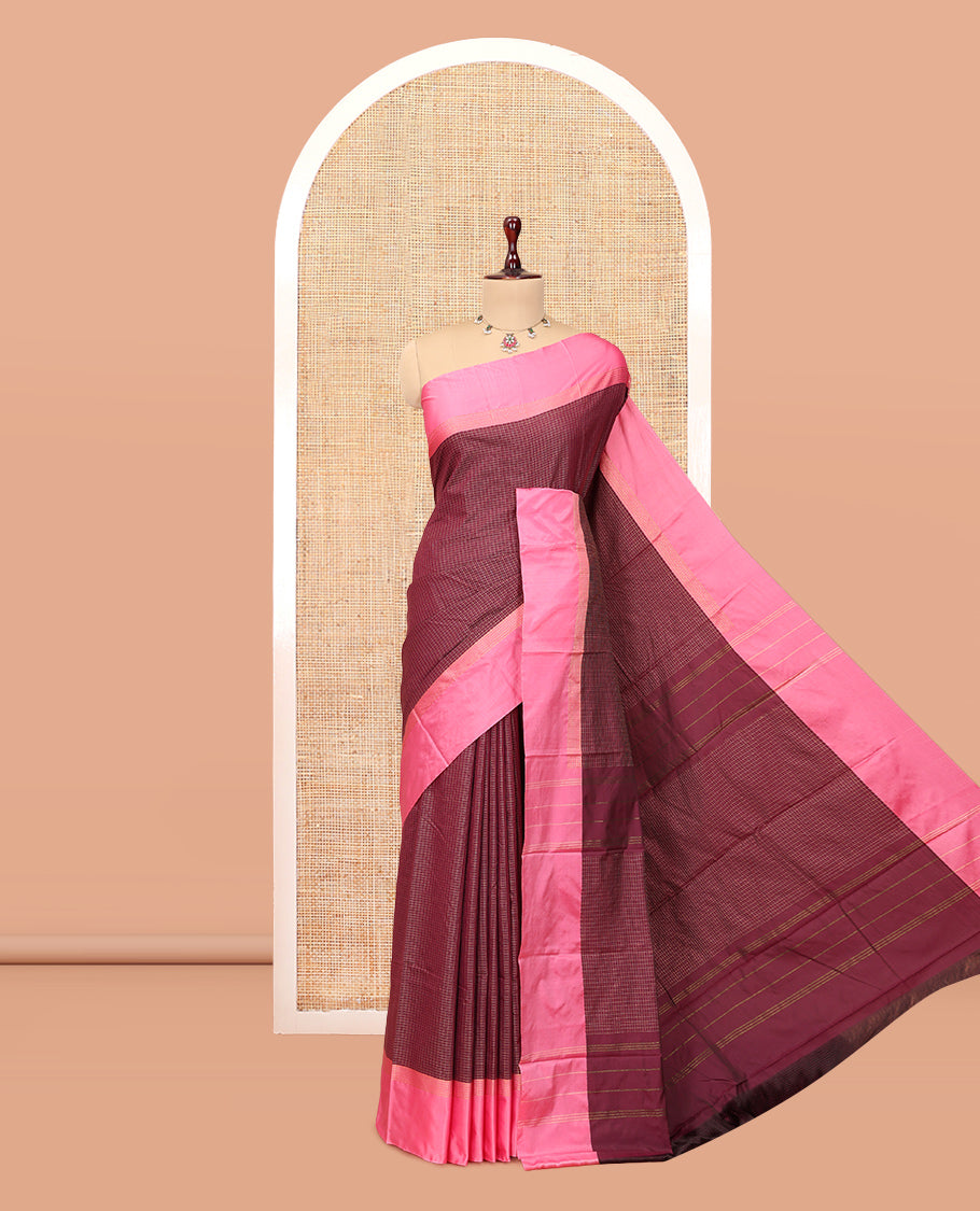 Maroon Arani Saree, Enriched with Zari Checks, a Contrast Border, Zari Design Pallu, and a Matching Blouse
