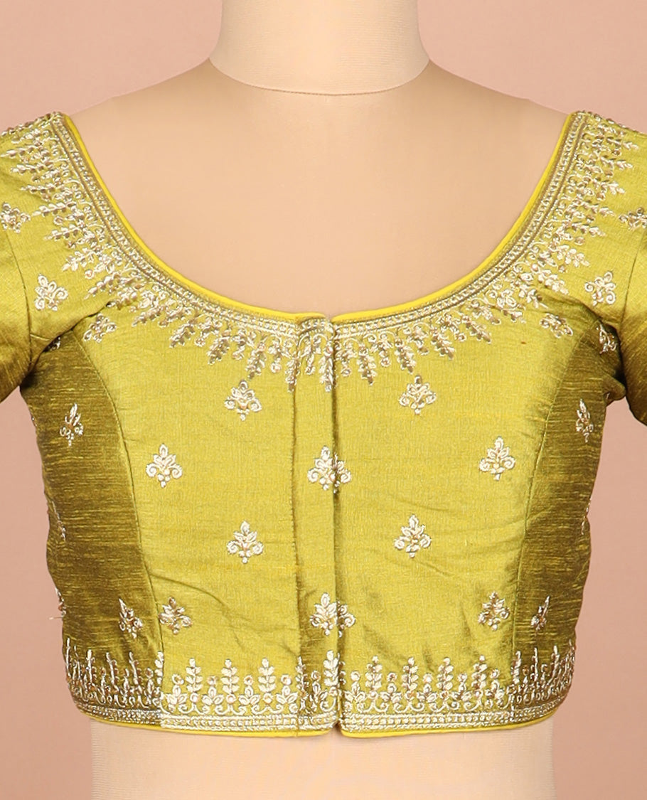 Green thread embroidered front-and-back round elbow-sleeve readymade blouse