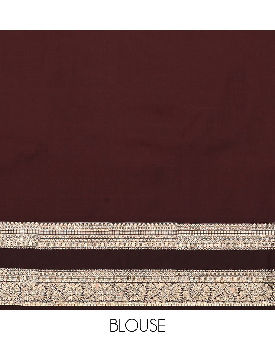 Green Budget Silk Saree, Subtly Sparkled With Zari Butta Enclosed Checks On Its Body, Complemented by Contrast Rettai Pettu Border of Traditional Zari Designs, Intricately Designed Pallu and Paired with a Contrast Blouse