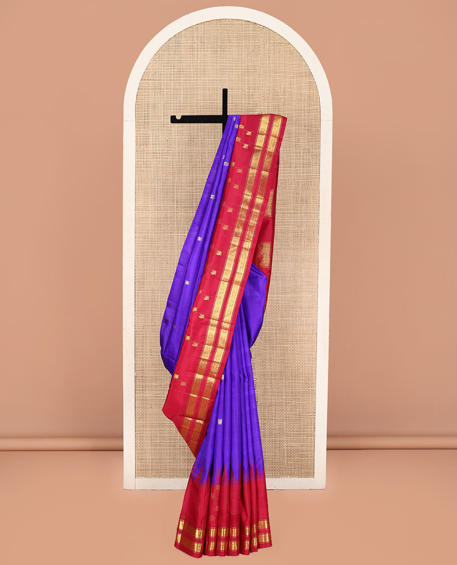 Dark Violet Kanchipuram Silk Saree, Accentuated with Zari Buttas on Its Body, Complemented by a Contrast One-Sided Thazampoo Rekku Rettai Pettu Border of Muthu, and Diamond Designs, Pallu of Zari Designs, and Comes Without a Blouse