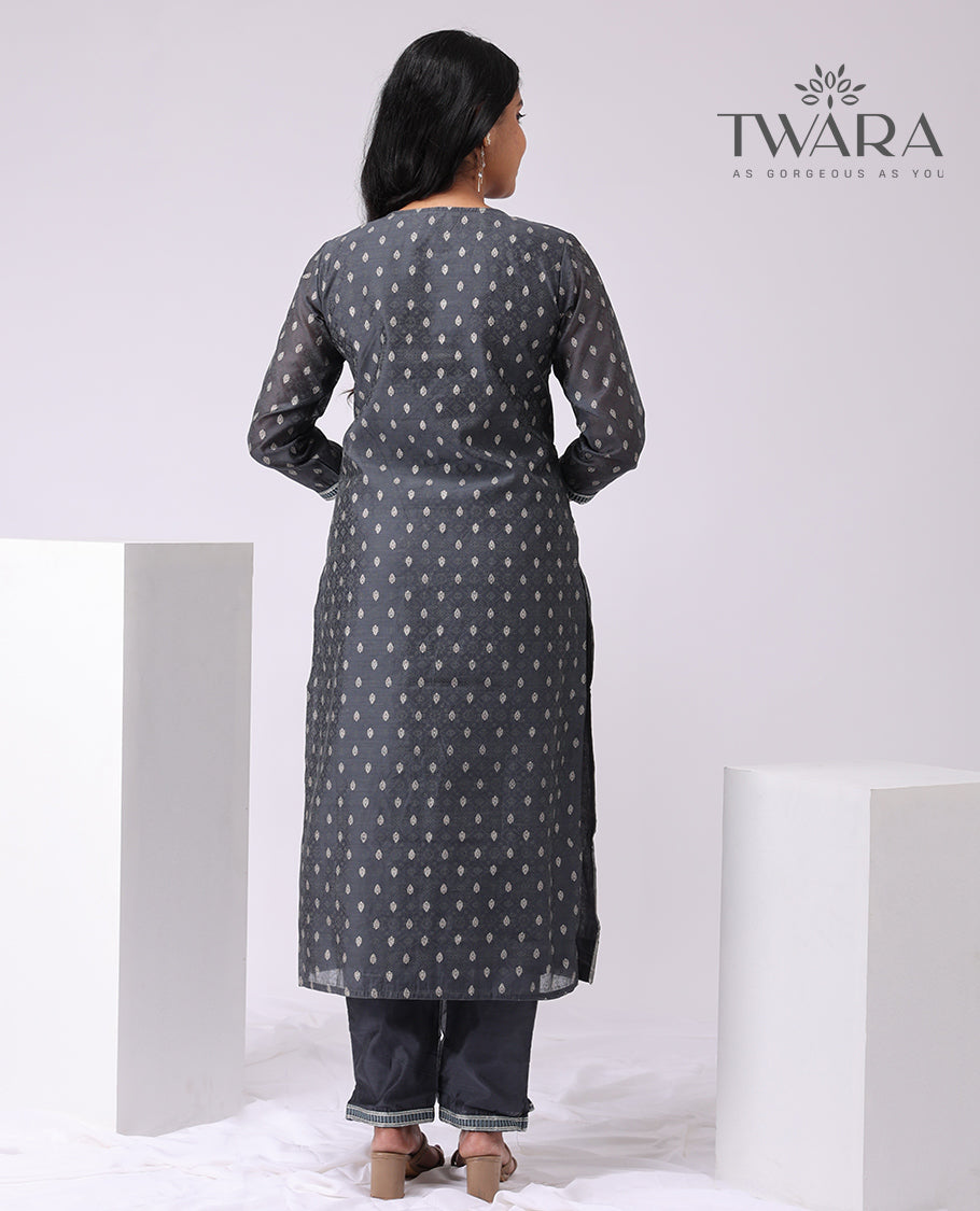 Twara black floral embroidery round neck , 3/4 th sleeve , below knee lenght straight cut kurti with straight pants & floral motifs dupatta