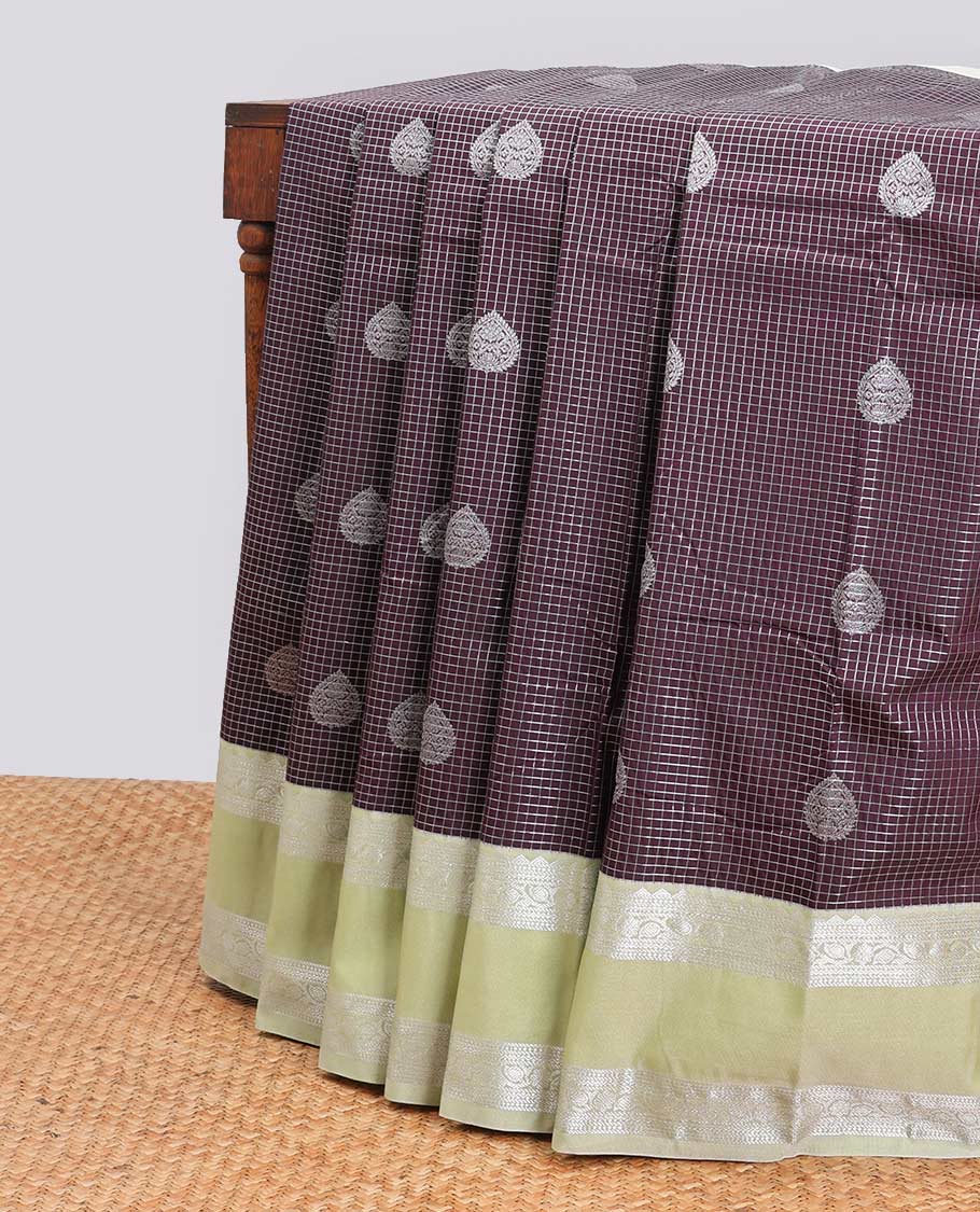 Black checked, leaf motifs gift saree with contrast zari design border & checked zari design pallu