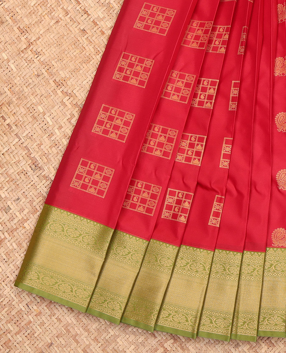Red Budget Silk Saree, Delicately Decked up with Zari Buttas, a Contrast Traditional Zari Border, Intricate Pallu, and a Contrast Blouse