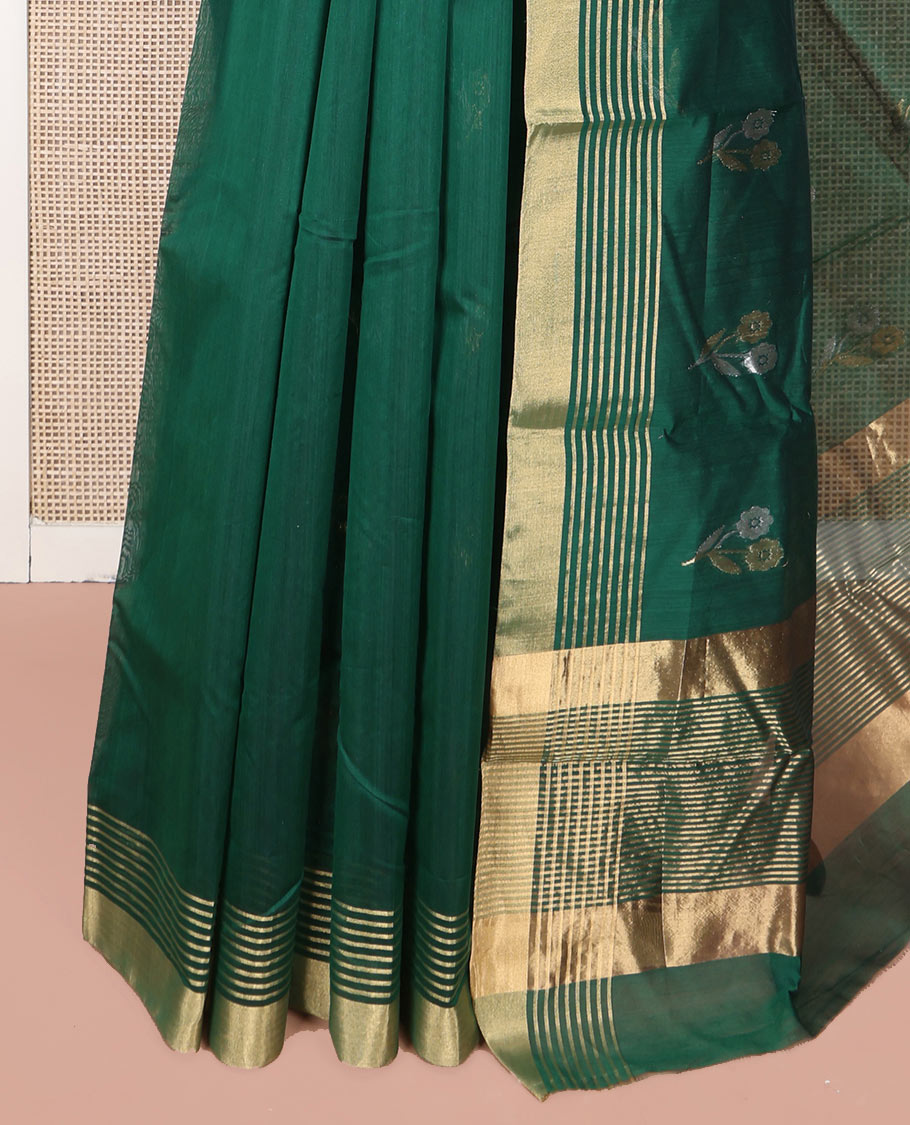 Green Chanderi Cotton Saree, Delicately Woven with Floral Buttas All Over Its Body, Highlighted by Zari Border, Pallu of Stripes, and Paired with a Matching Blouse