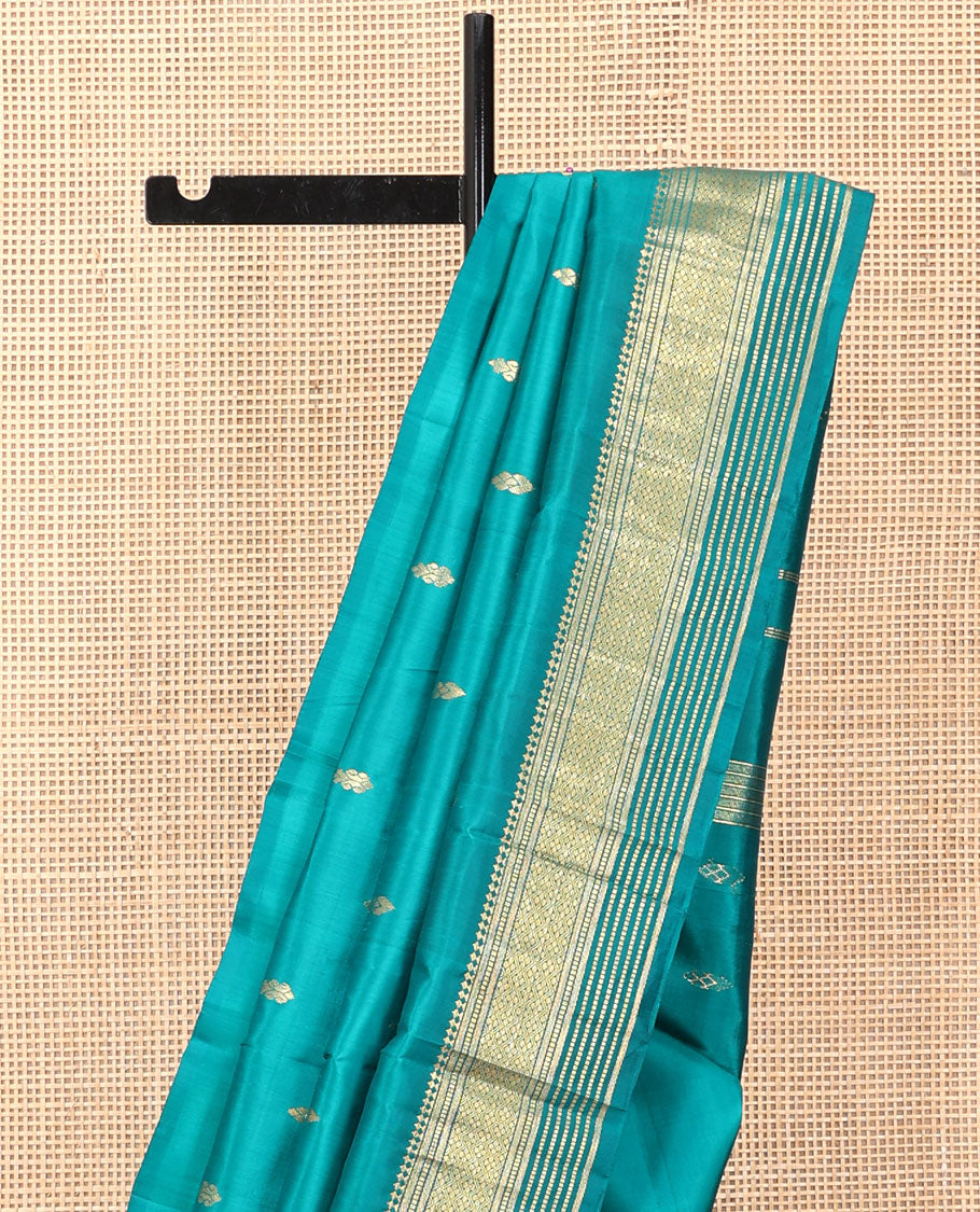 Blue Kanchipuram Silk Saree, Woven with Zari Buttas, a One-Sided Border of Panner Sombu, Banaras, Muthu, and Jaal Designs, a Zari Design Pallu, and No Blouse