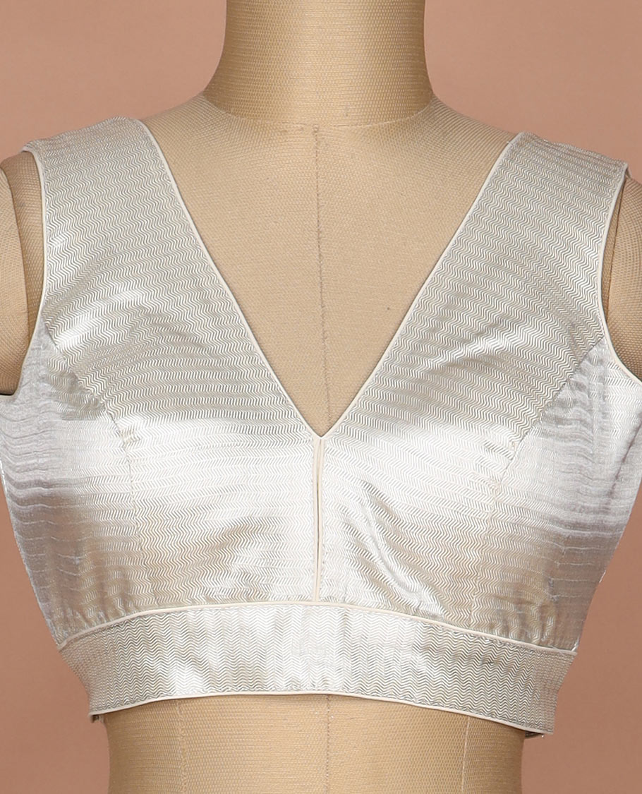 Silver chevron design front and back V-neck sleeveless tissue readymade blouse