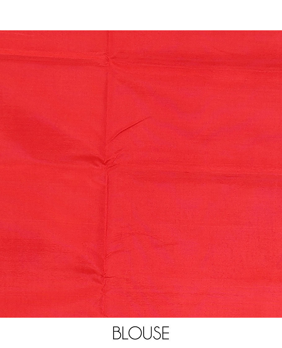 Green leaf buttas banana pith saree, contrast border, and contrast pallu of leaf design