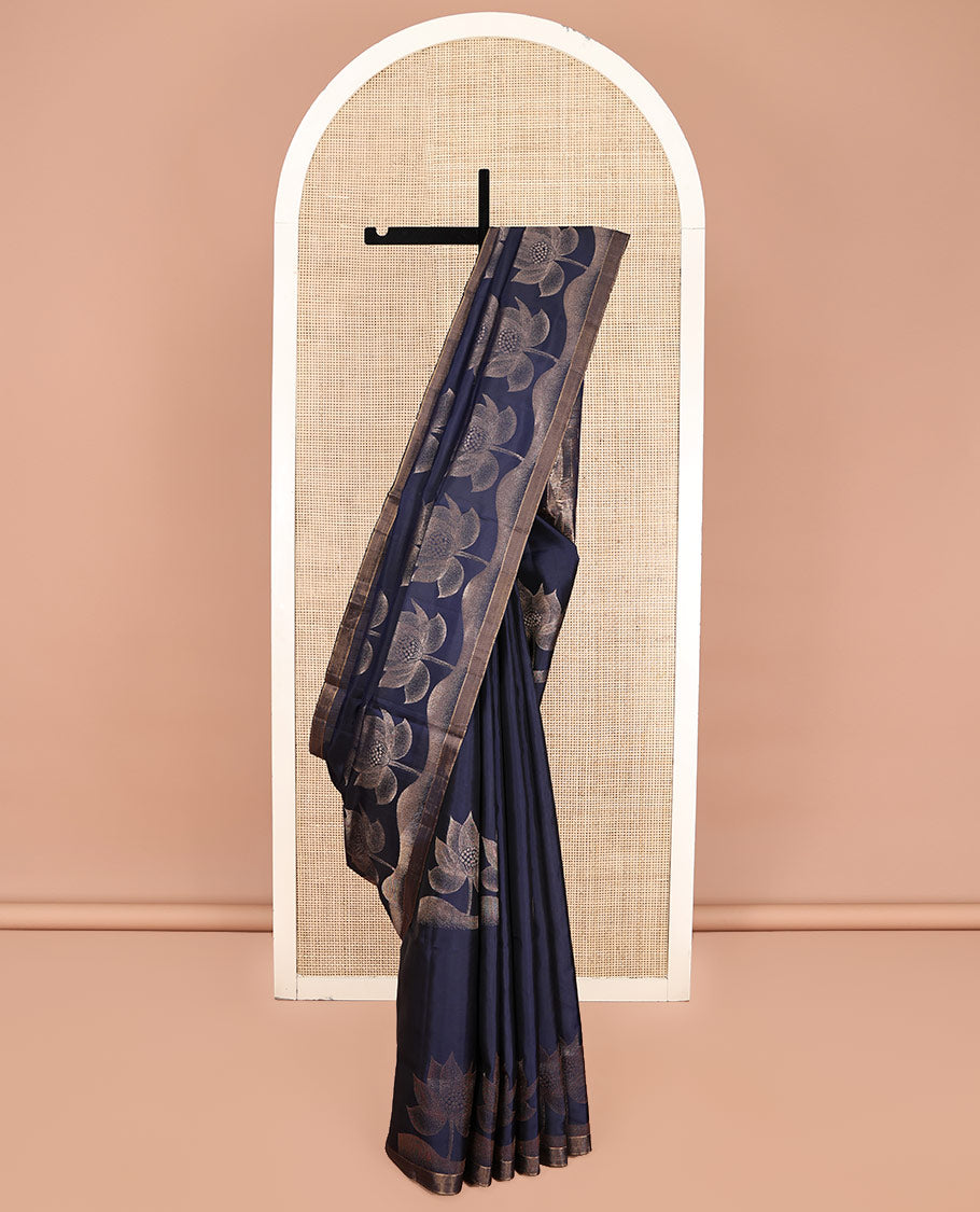 Blue Mayuri Soft Silk Saree, Embellished with Floral Buttas, a Zari Piping Border, Geometric Pallu, and a Matching Blouse