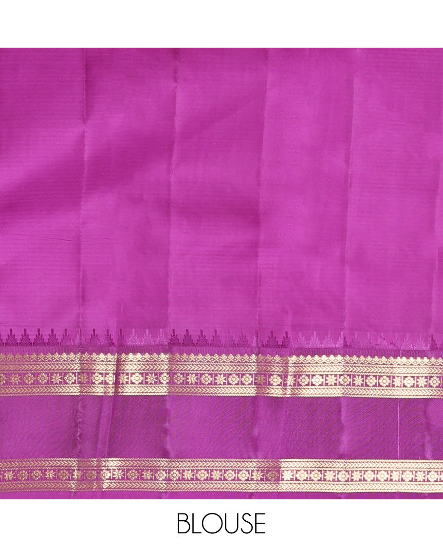 Turquoise Checked Vasundhara Silk Saree, Contrast Rettai Pettu Border of Rekku, Salngai, Kathir, Banaras, Star Vanki, and Kamalam, Pallu of Iruthalai Pakshi, and Yaali, and a Contrast Blouse