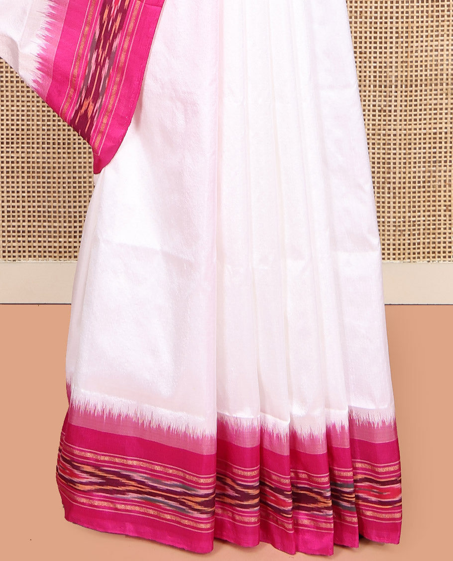 White Plain Pochampally Ikat Silk Saree, Complemented by a Contrast Ikat Textured Border, Ikat Pallu, and No Blouse