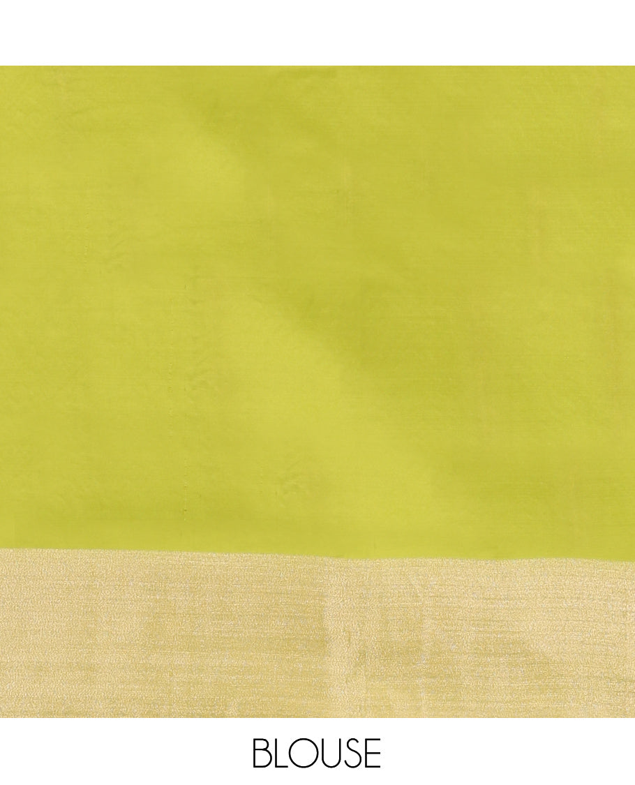 Pink Uppada Saree, Accentuated with Floral Buttas, a Bavanji Border, Contrast Intricate Pallu, and a Contrast Blouse