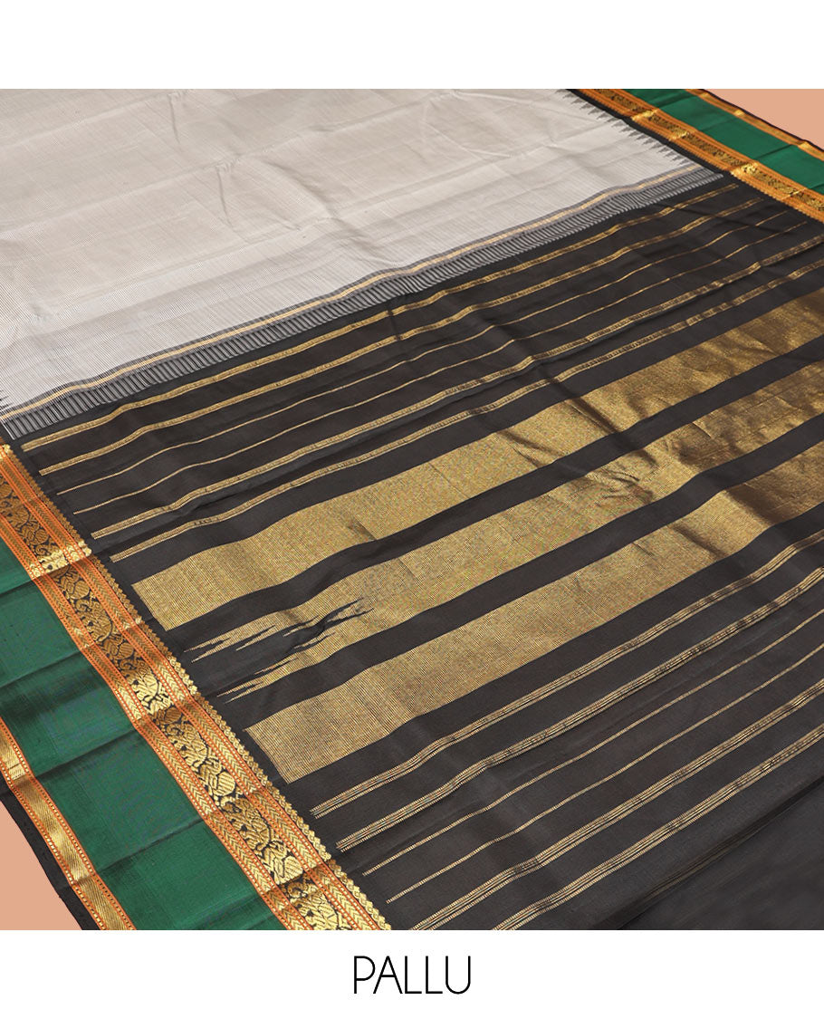 Grey Kasa-Kasa Checked Kanchipuram Silk Saree, Complemented by a Contrast Rettai Pettu Border of Thilakam Mokku, Muthu, Kathir, Mayil, and Yaanai, Zari Design Pallu, and Contrast Blouse