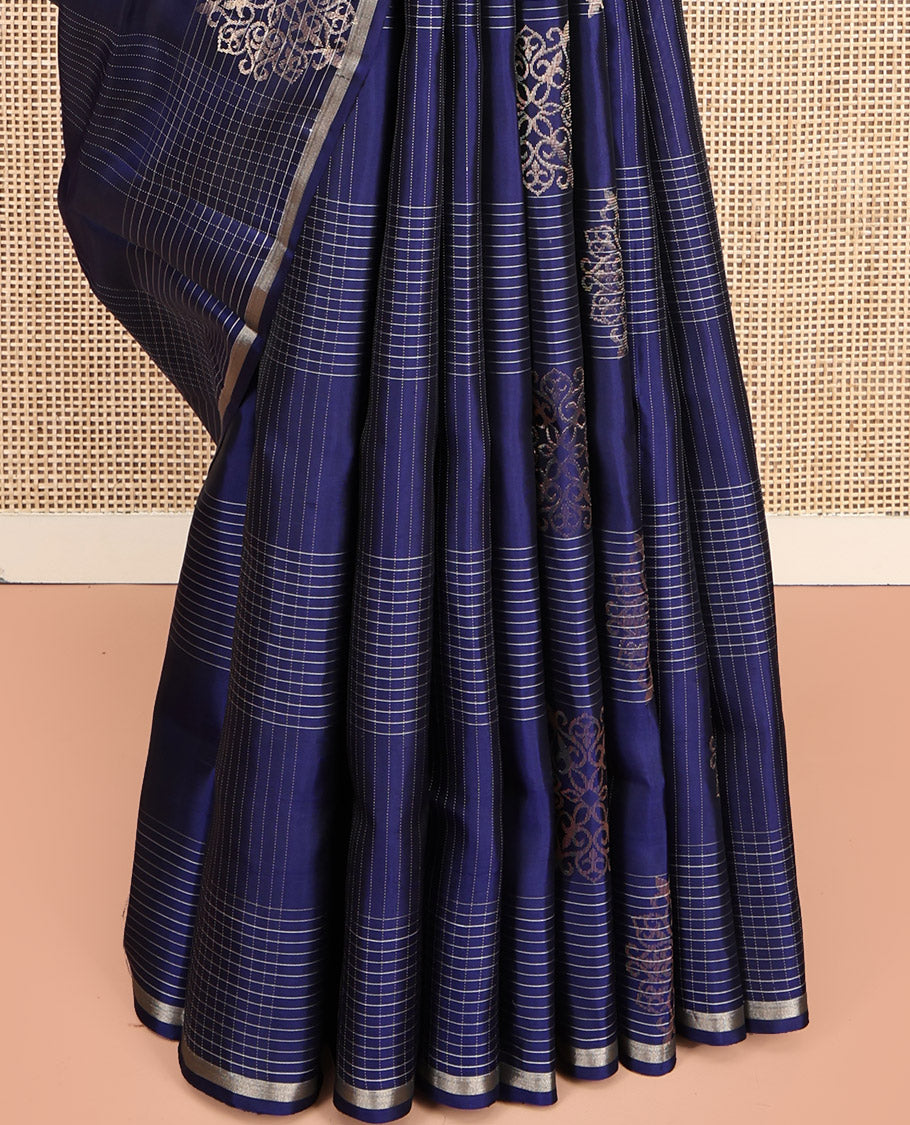 Borderless Blue Mayuri Lite Silk Mix Saree, Meticulously Crafted with Zari Buttas and Checks, Pallu of Intricate Designs, and a Matching Blouse