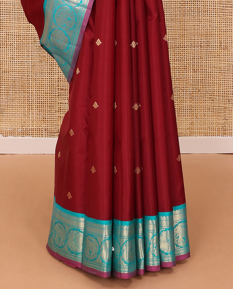 Apple red zari buttas silk saree, contrast border of diamond,banaras,mayil kann & round yaanai & round mayil & jaal design pallu