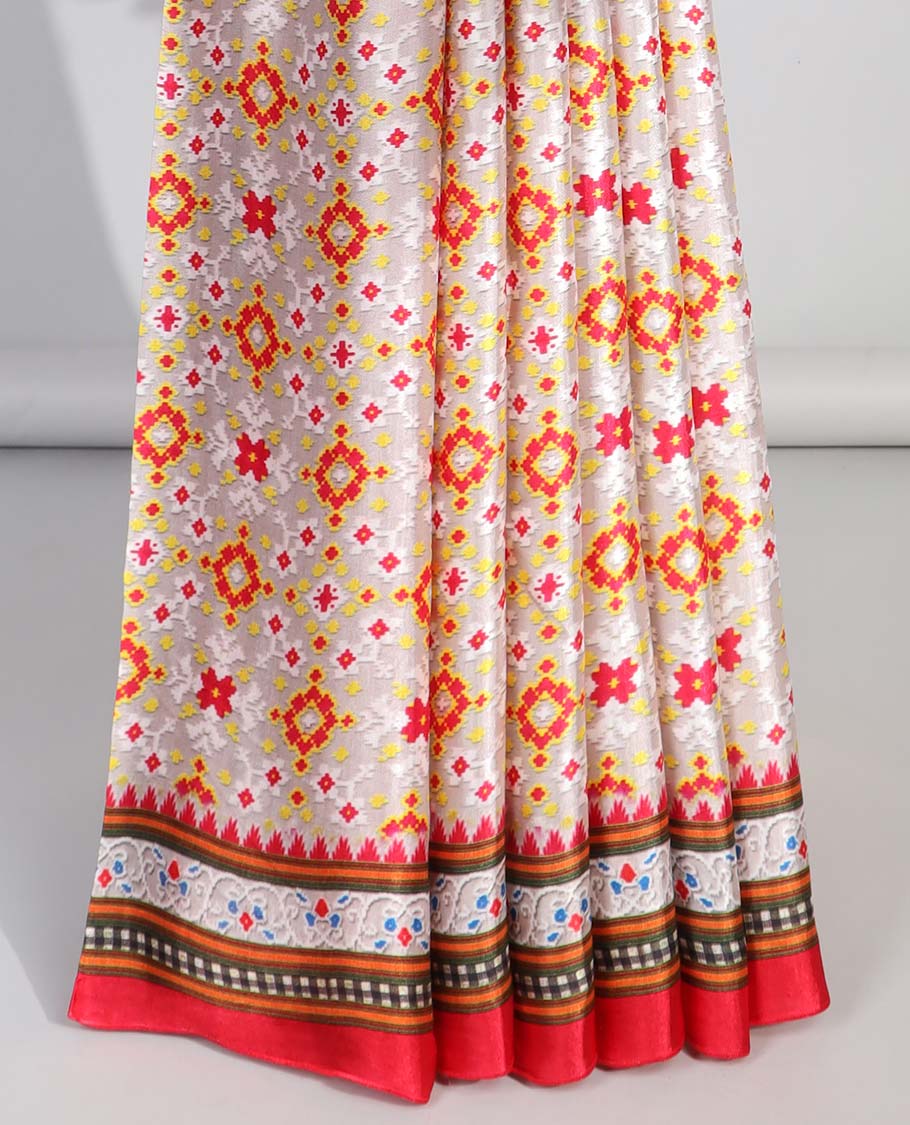 Cream geometric design semi-banaras printed saree with contrast geometric border & intricate design pallu