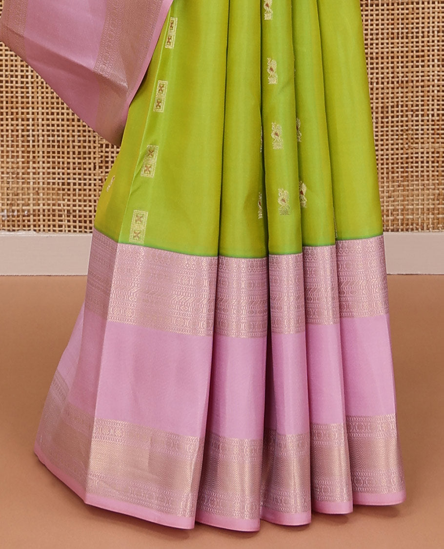Parrot green meena buttas silk saree, contrast pink rettai pettu border of thilakam mokku,banaras,muthu,kathir & kodi visiry