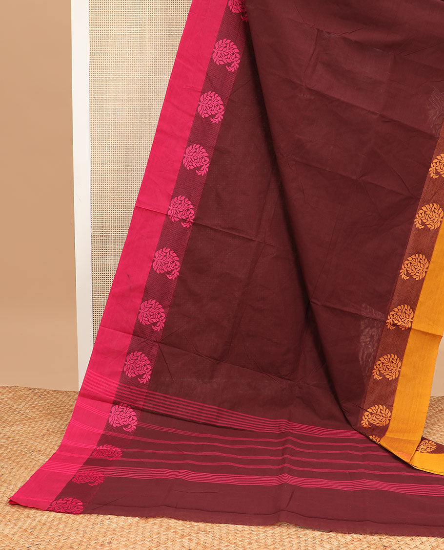 Blue checked nine yards cotton saree with contrast zari design border & striped zari design pallu