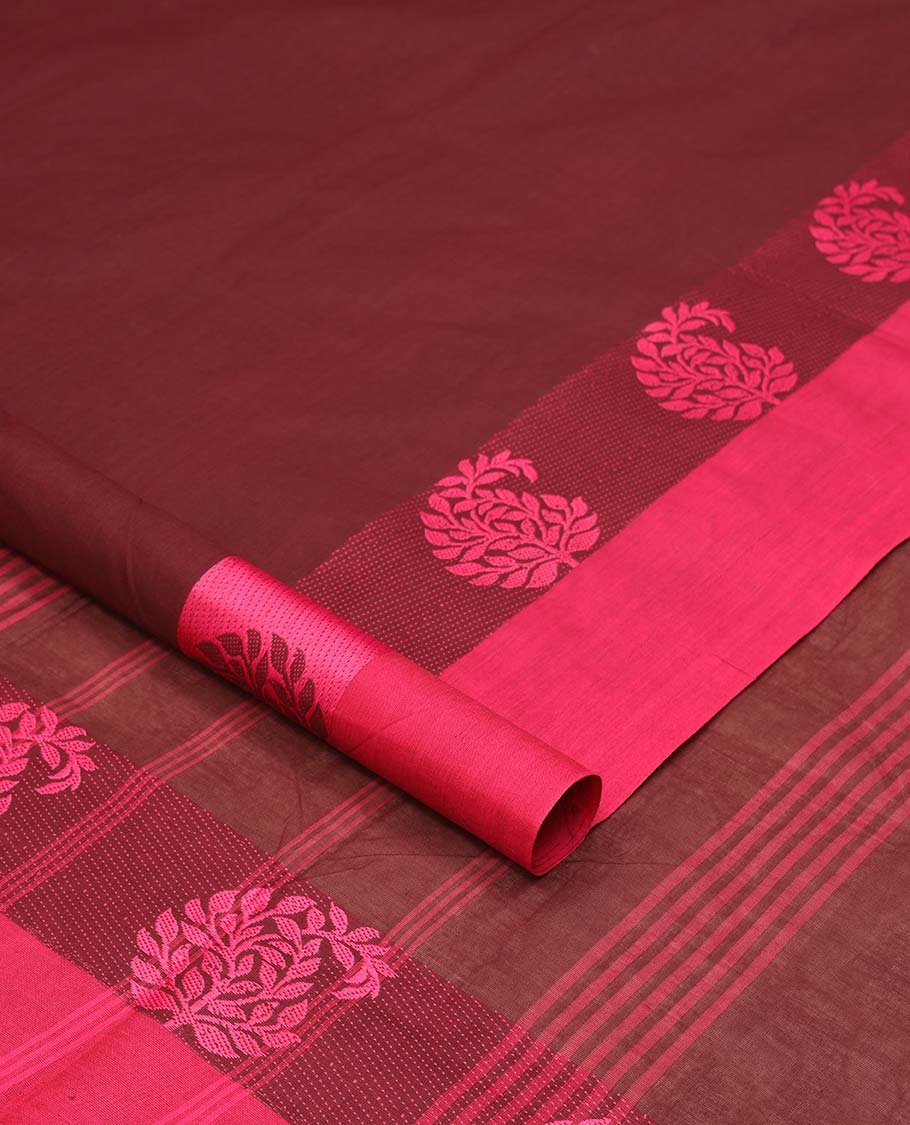 Blue checked nine yards cotton saree with contrast zari design border & striped zari design pallu