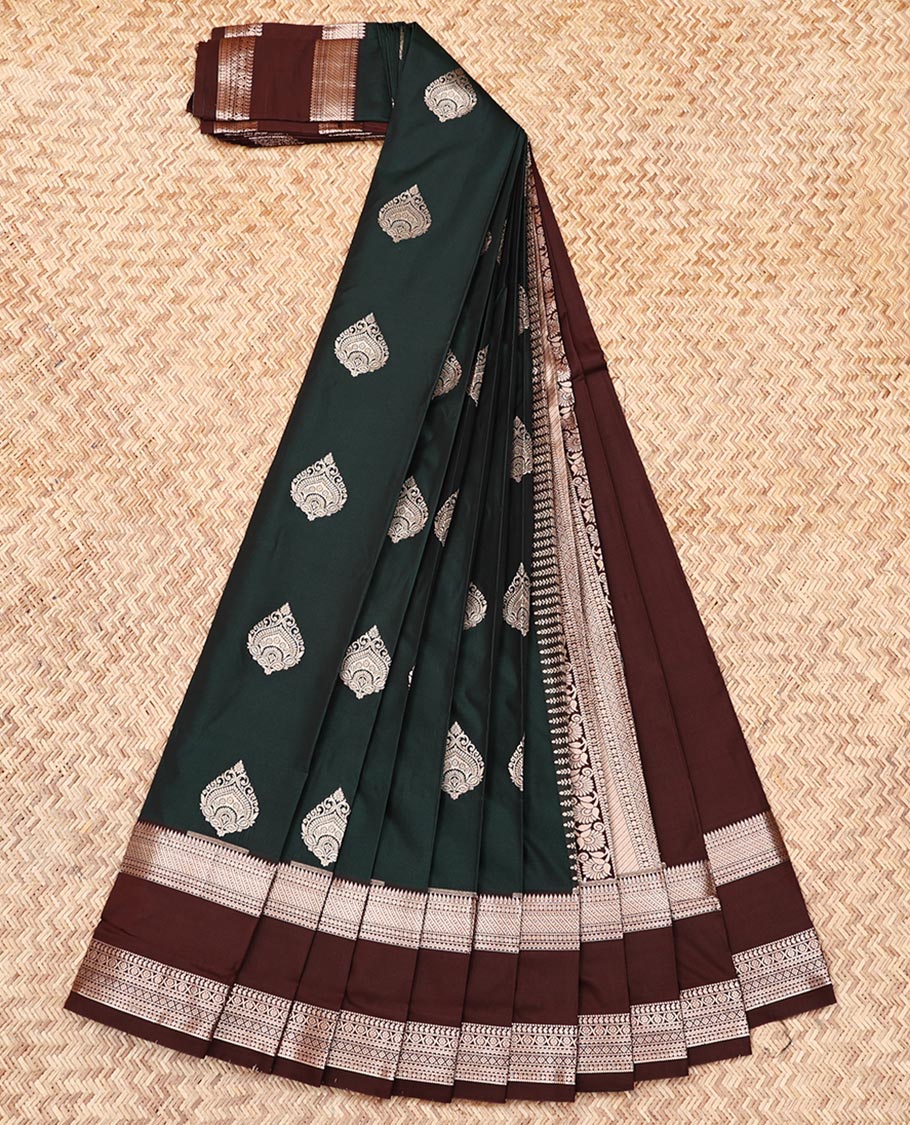 Deep Green Budget Silk Saree, Adorned with Thilakam-Shaped Buttas, Complemented by a Contrast Traditional Rettai Pettu Border, Grand Pallu, and a Contrast Blouse
