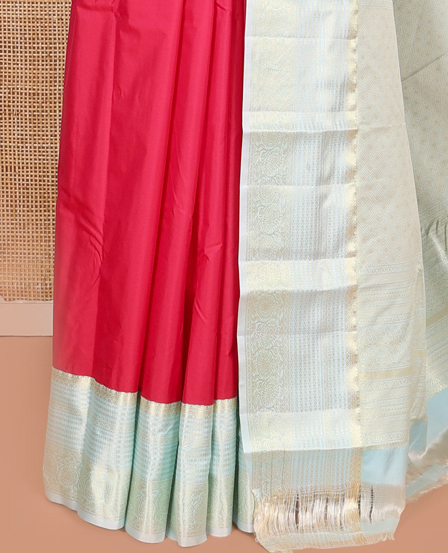 Red Budget Silk Saree, Embellished with Zari Buttas on Its Body, Complemented by a Contrast Traditional Zari Design Border, Grand Jaal Pallu, and Paired with a Contrast Blouse
