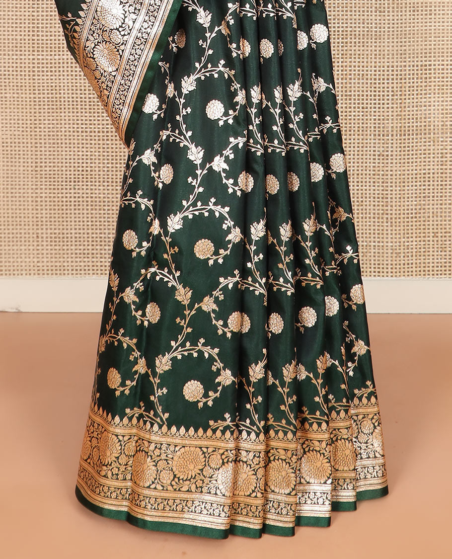Green floral jaal jacquard banarasi silk saree, floral creeper design border, and intricately designed pallu