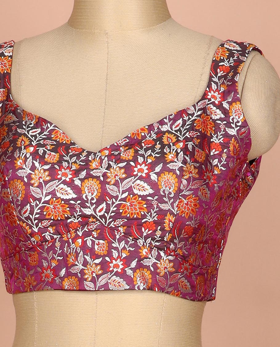 Maroon dual-toned floral jaal jacquard sweet-heart neck thick strapped sleeveless banarasi readymade blouse