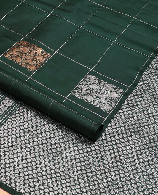 Borderless green checked & Vanasingaram buttas Kanchipuram silk saree, self-pallu of intricate designs