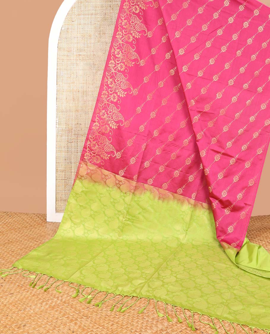 Borderless pink floral design soft silk saree with paisley design pallu