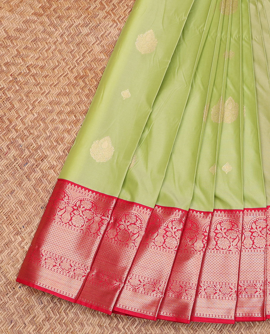 Green Budget Silk Saree, Ornamented with Zari Buttas, Complemented by a Contrast Traditional Border, Intricate Pallu, and a Contrast Blouse