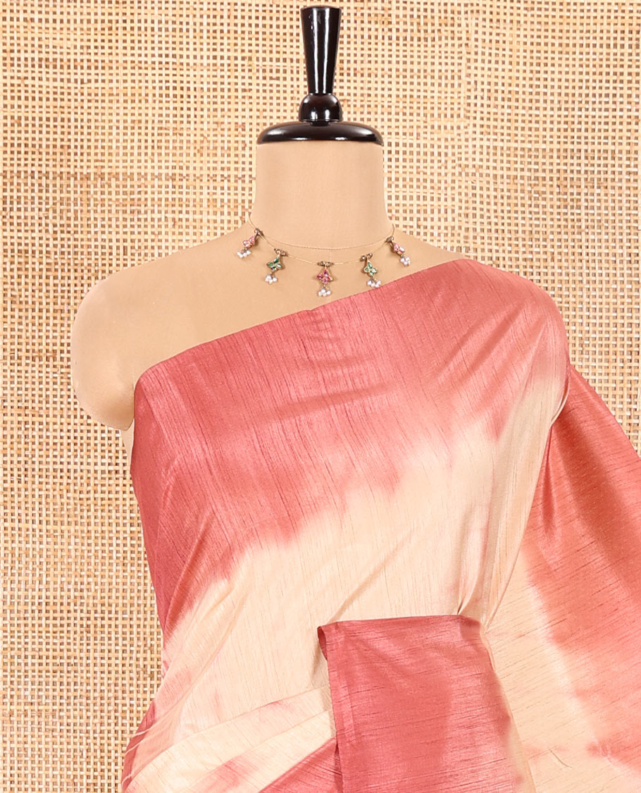 Cream and Onion Pink Jute Tussar Saree Subtly Adorned with Shibori Print, Captivating Contrast Border of Shibori Print, Pallu of the Same Shibori Print, and Comes with a Contrast Blouse
