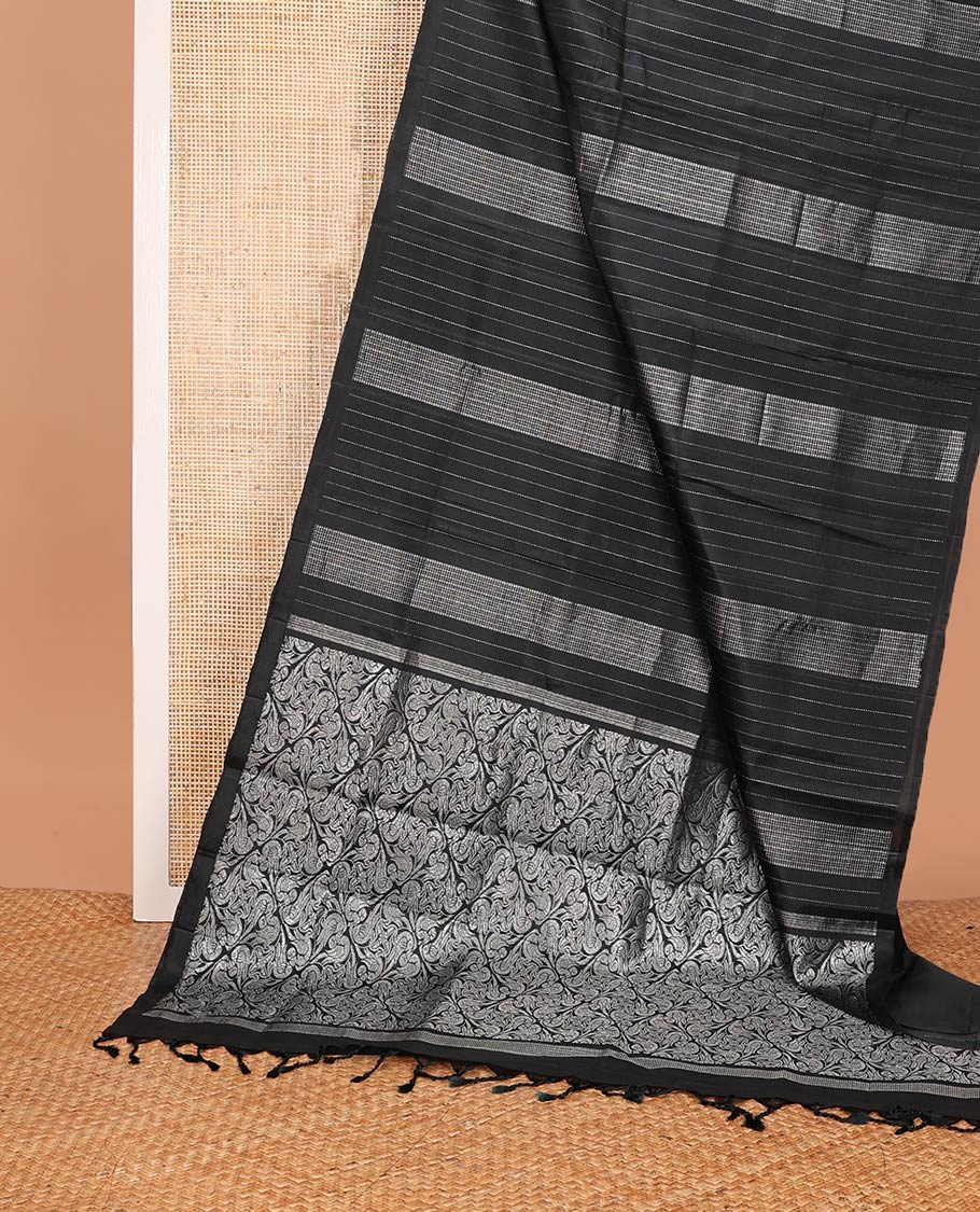 Borderless black zari muthu striped soft silk saree, zari woven pallu steeped with kili designs