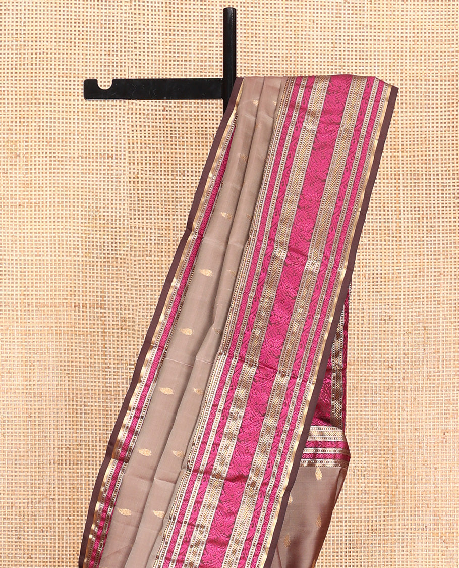 Grey Vasundhara Lite Silk Mix Saree, Subtly Woven with Zari Buttas All Over Its Body, Complemented by Contrast Border of Kodi Visiry Designs, Pallu Steeped with Chakram Designs, and Paired with a Contrast Blouse