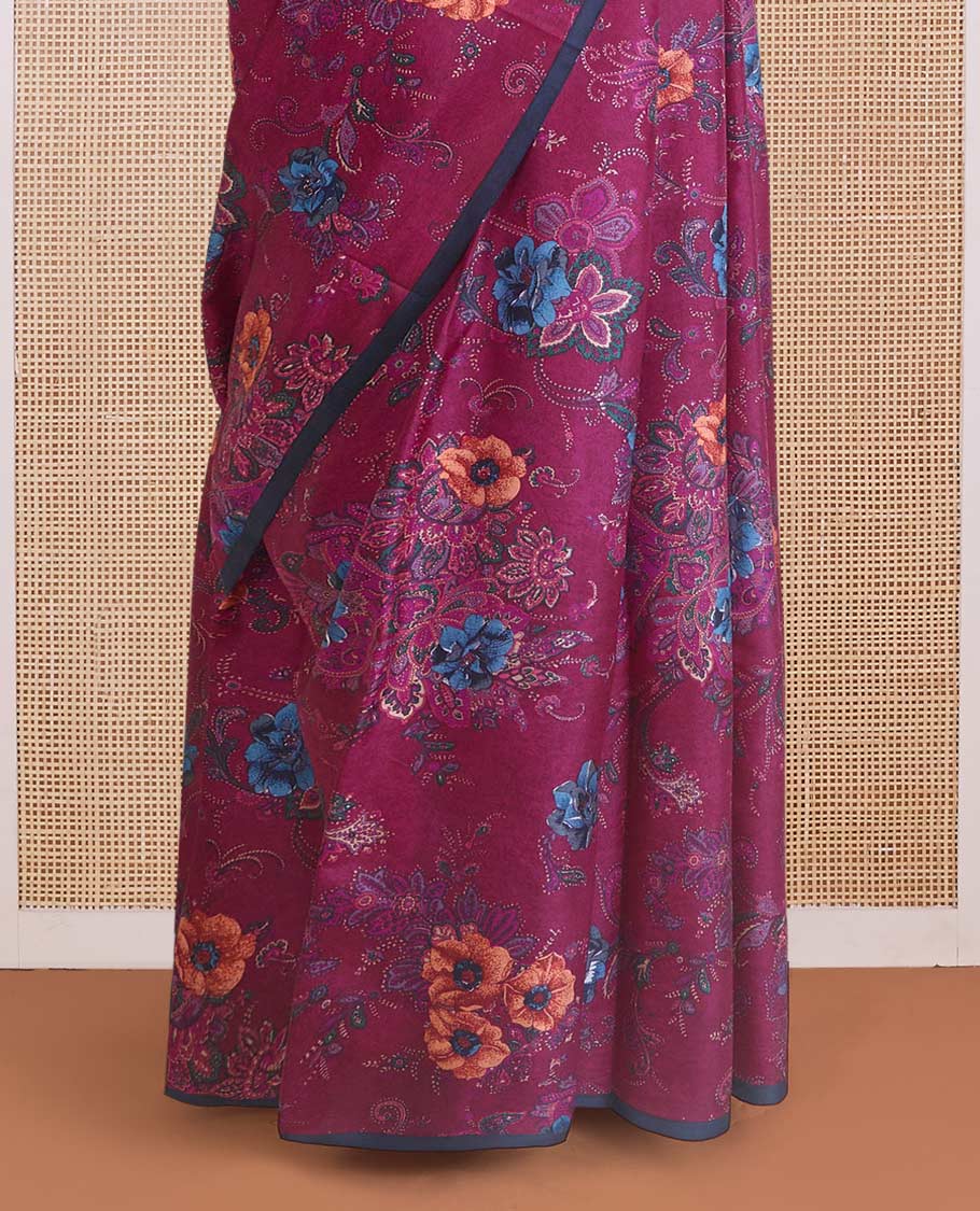 Borderless purple floral vine printed silk saree, contrast thin piping border, and printed pallu