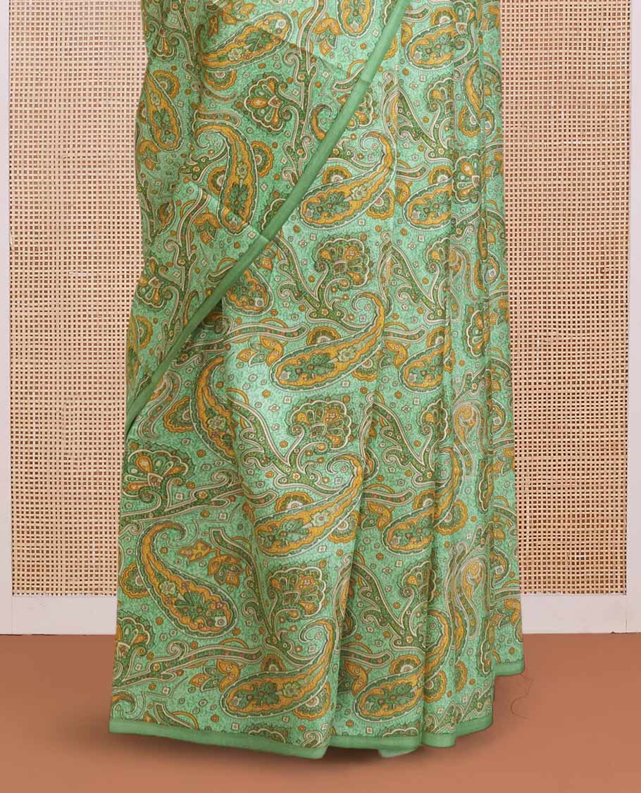 Borderless green paisley motifs printed silk saree, intricately printed pallu
