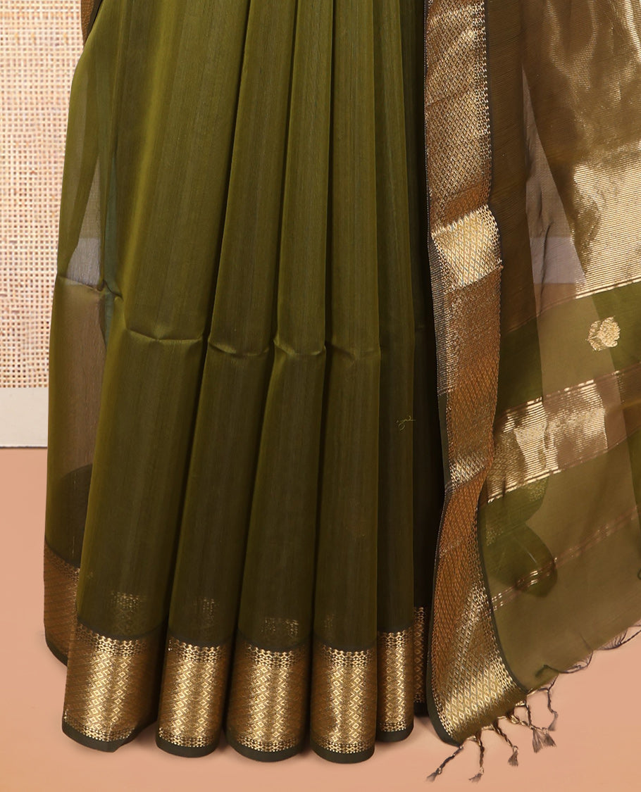 Green Maheshwari Cotton Saree, Detailed with Floral Zari Buttas, a Zari Border, Zari Striped Pallu, and a Matching Blouse