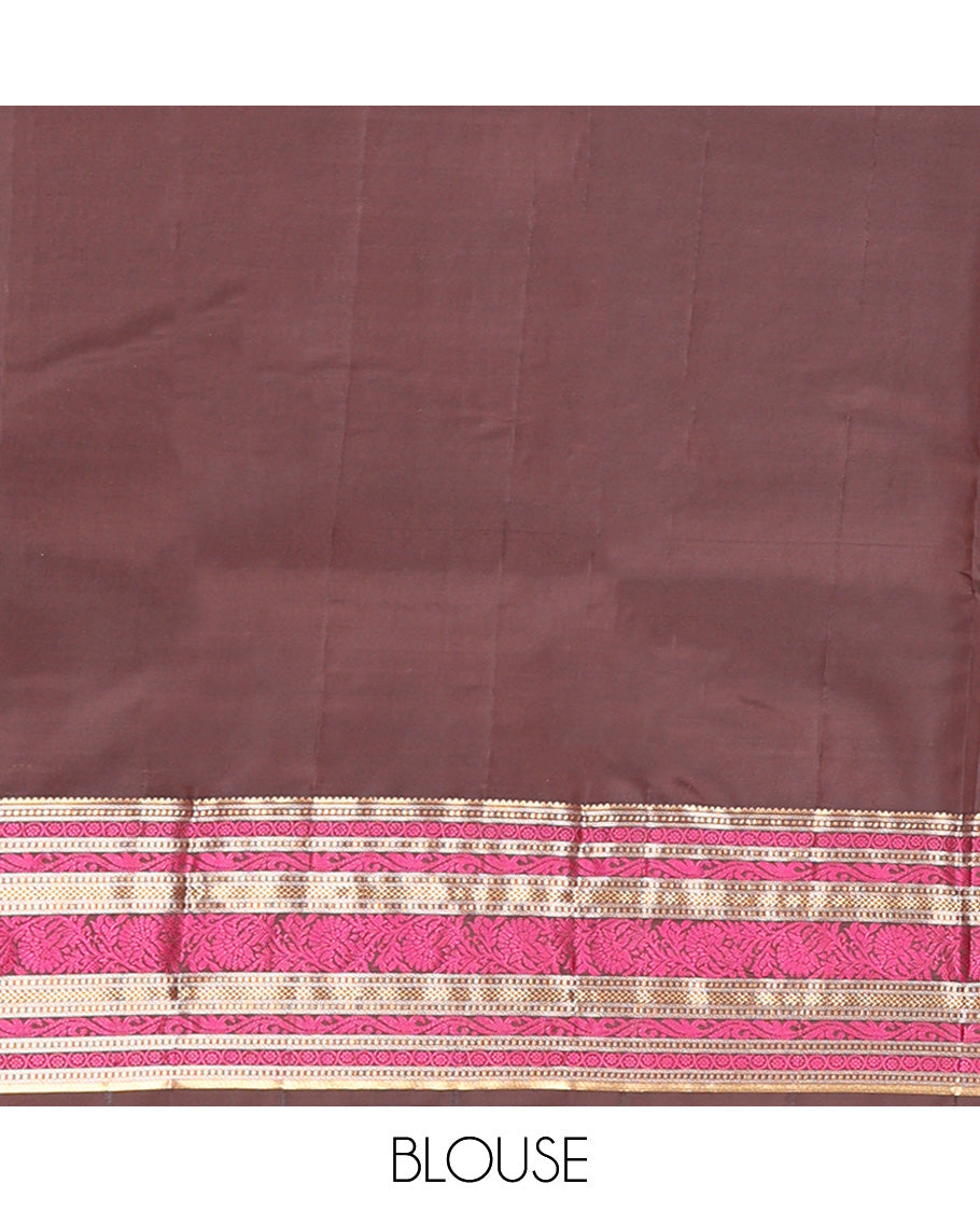 Grey Vasundhara Lite Silk Mix Saree, Subtly Woven with Zari Buttas All Over Its Body, Complemented by Contrast Border of Kodi Visiry Designs, Pallu Steeped with Chakram Designs, and Paired with a Contrast Blouse