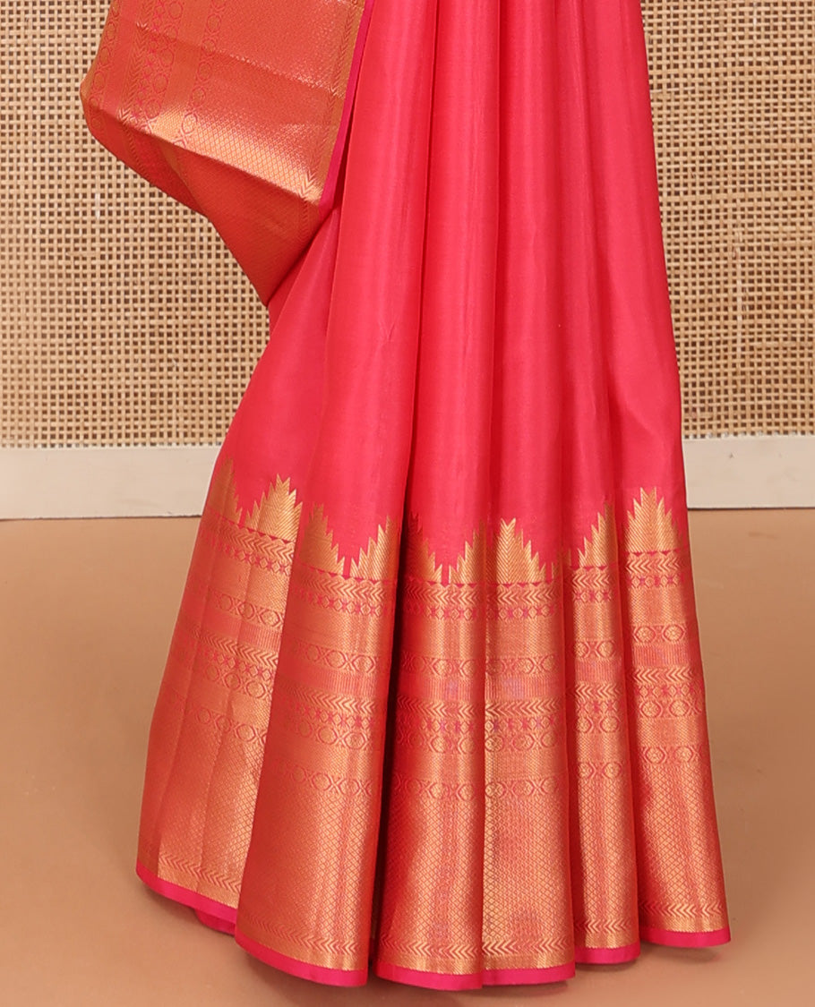 Pink plain Kanchipuram silk saree, thazampoo rekku border of rekku, kathir, diamond, poun, and mayil kann and jaal pallu