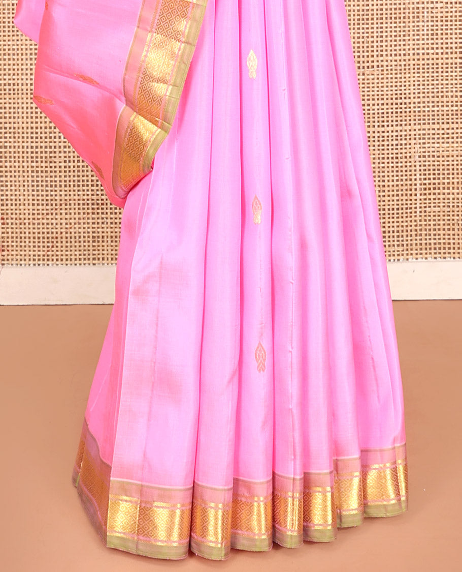 Pink Kanchipuram Silk Saree, Ornamented with Zari Buttas, Contrast Border of Banaras, and Mayil Kann, Pallu of Zari Design, and No Blouse