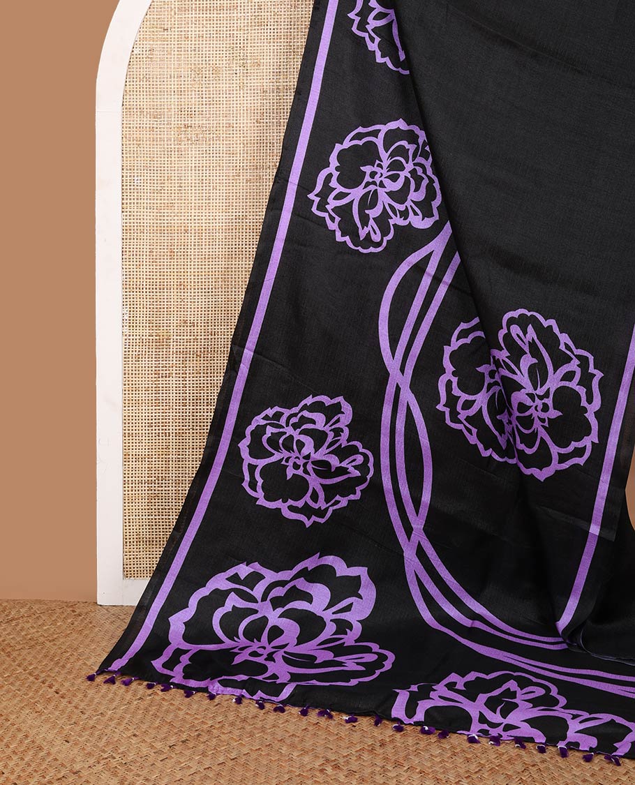 Black with purple geometrical design khadhi cotton saree with self border & solder pallu along with plain blouse