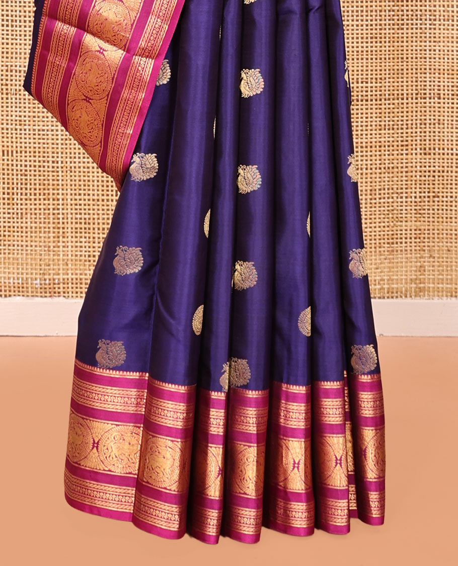 Violet Vasundhara Silk Saree, Meticulously Crafted with Mayil-Chakra Buttas, Contrast Border of Thilakam Mokku, Puli Nagam, and Round Yaali Designs, Grand Pallu, and a Contrast Blouse