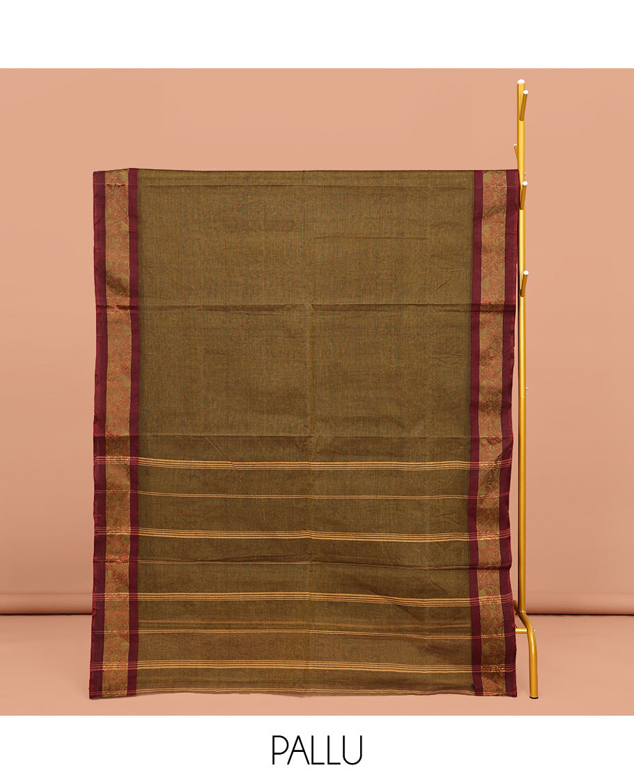 Green Plain Bengal Cotton Saree, Complemented by a Contrast Floral Creeper Design Border, Pallu of Stripes, and Paired with a Matching Blouse