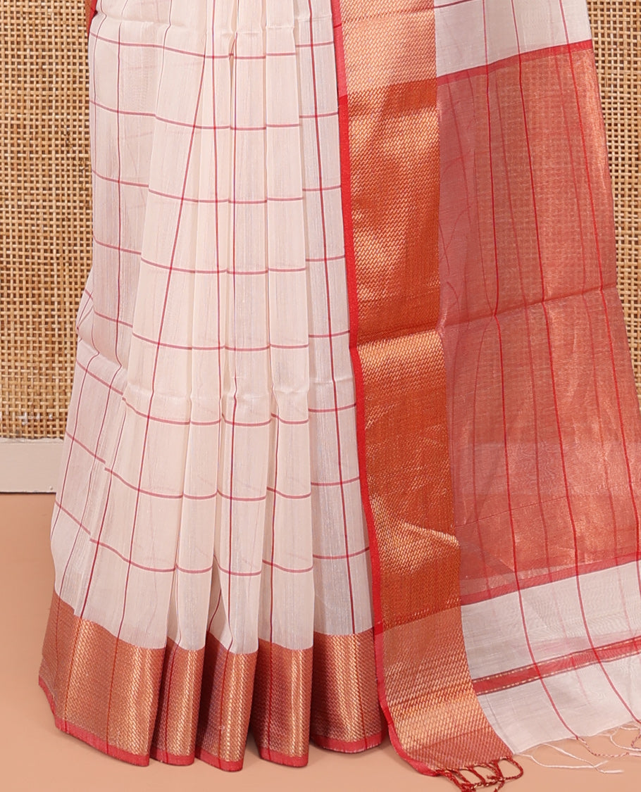 Cream Checked Maheshwari Cotton Saree, Complemented by a Contrast Zari Textured Border, Gleaming Pallu, and Paired with a Contrast Blouse