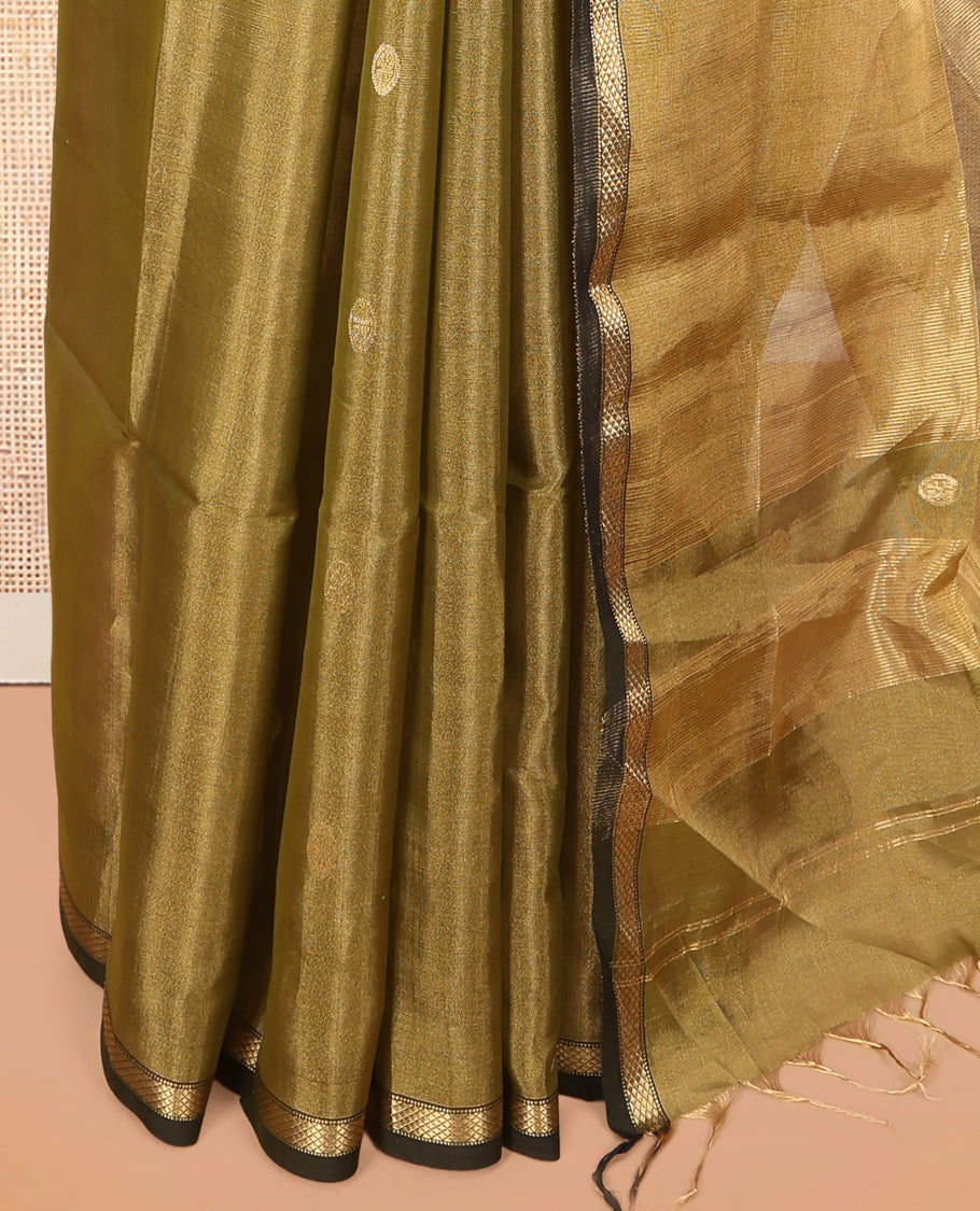 Green Maheshwari Cotton Saree, Crafted with Zari Buttas, a Contrast Zari Piping Border, Gleaming Zari Striped Pallu, and a Matching Blouse