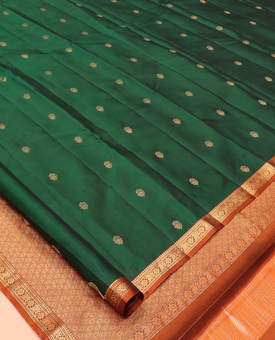 Green Vasundhara Lite Silk Mix Saree, Adorned with Zari Buttas, a Contrast Border of Kamalam and Mayil Designs, Grand Jaal Pallu, and a Contrast Blouse