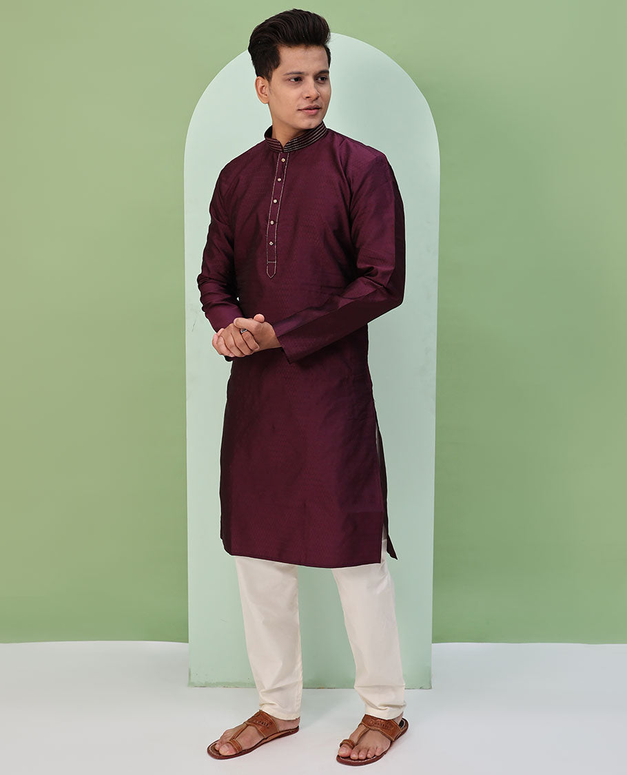 Maroon embossed design full-sleeved kurta