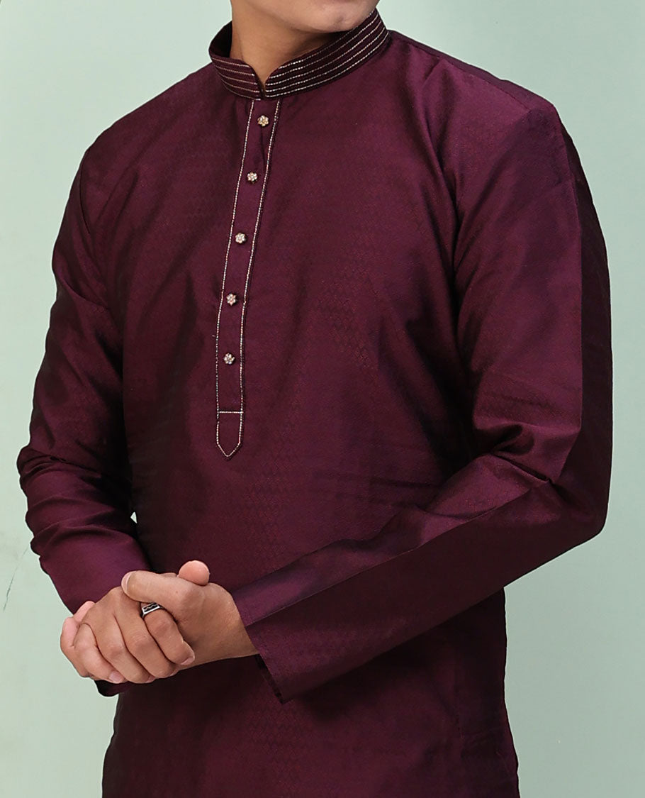 Maroon embossed design full-sleeved kurta